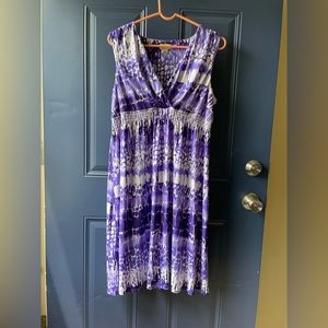 Yvos, stretchy dress, ladies, XL. Summer or add boots/Jean jacket for fall!